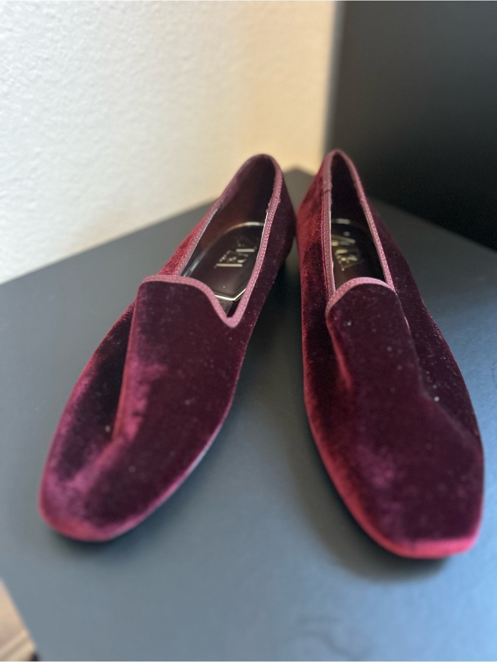 ZARA Burgundy Velvet Loafer Shoes Size 8.5